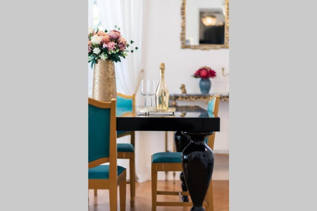 Luxurious Apartment Bella Lux In City Center With Free Parking Included! スプリト エクステリア 写真